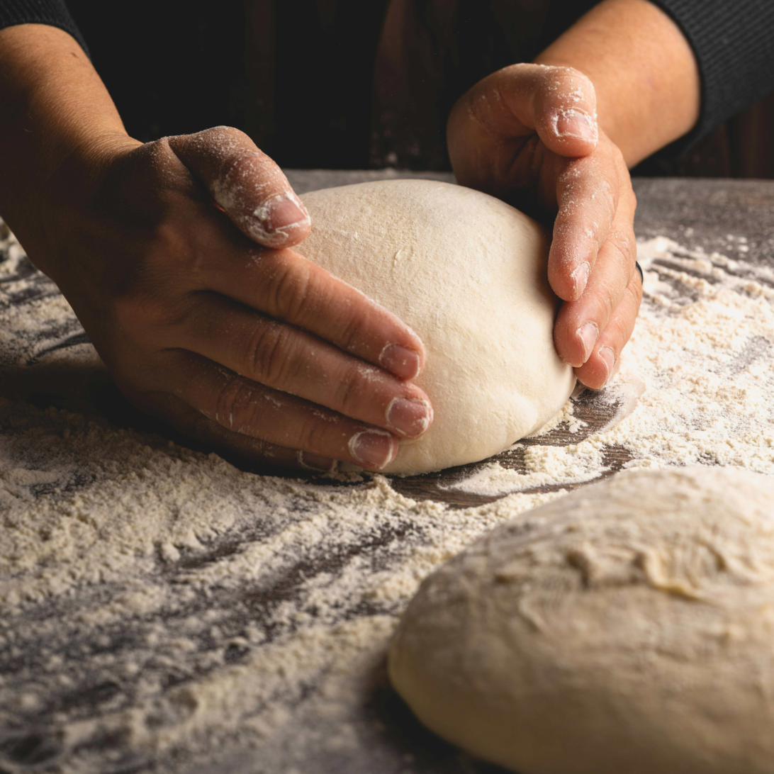 Neapolitanischer Pizzateig Luftig, weich und einfach. - Bolkani